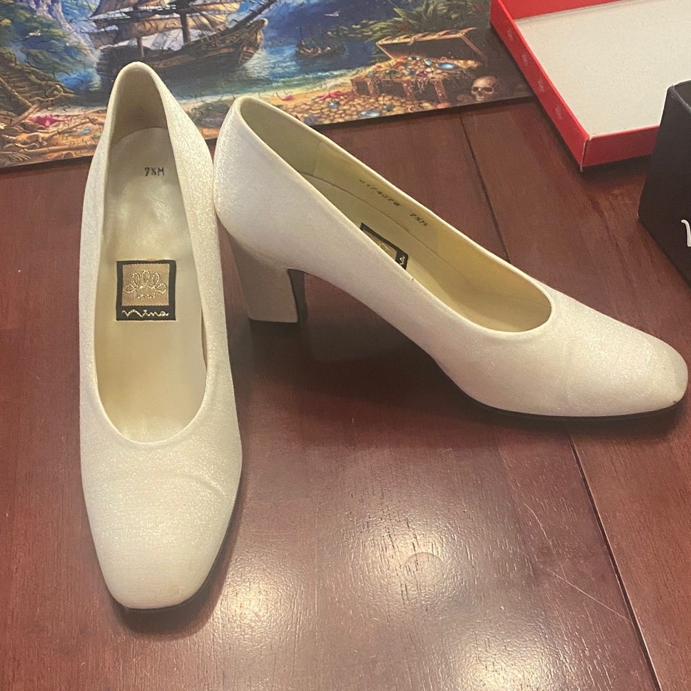 Nina Shimmering White Heels
